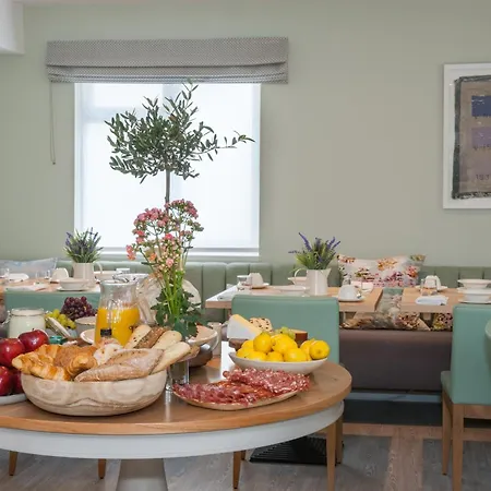 The Charm Brighton Boutique Hotel&Spa-3